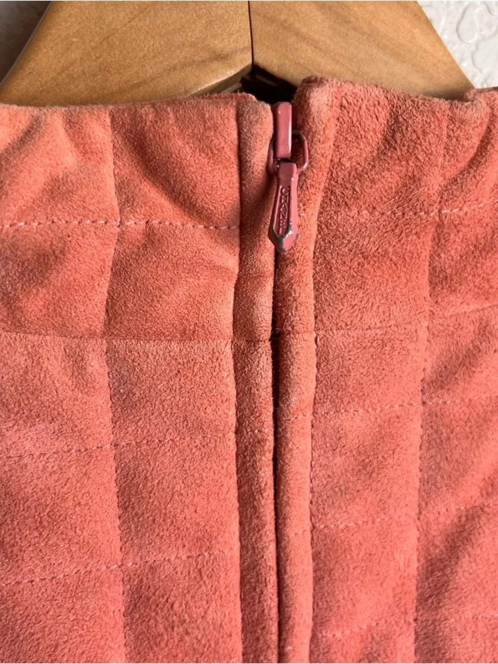 Chanel Vintage 1999 Salmon Pink Quilted Suede Top Vest Goat Skin 40 Rare